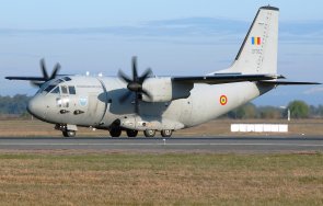 румънски военен самолет евакуира кабул румънци четирима българи