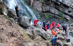 тече проверка загиналия боянския водопад турист