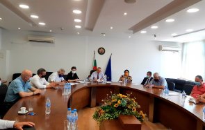 областният оперативен щаб пловдив взе важни решения борбата коронавируса вижте