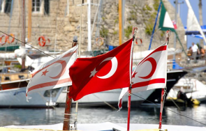 напрежение кипър анулирането паспортите лидерите кипърските турци