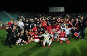 лудата червена нощ отбори чакат цска лигата конференциите снимки видео