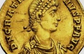 върнаха златна монета открадната музей италия години