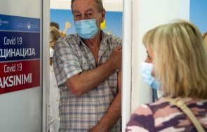 половината македонци години ваксинирани поне една доза covid