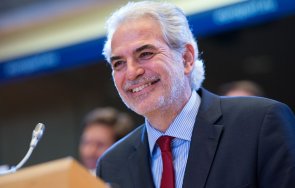 дадоха спешно гражданство кипърец стане министър гърция