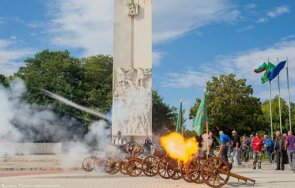 град съединение отбелязват 136 години съединението