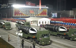 кндр отбеляза години основаването нощен парад