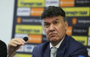 Боби Михайлов намръщен