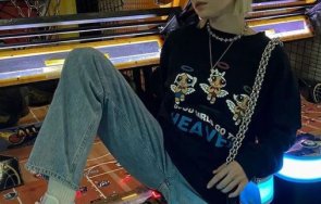 златното момиче ели бинева проби хонконг