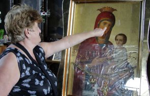 клисарка видя сълза очите богородица скоропослушница ананиев