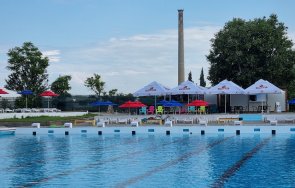 топ мерки басейнът асеновград работи сутрин плувци единаци