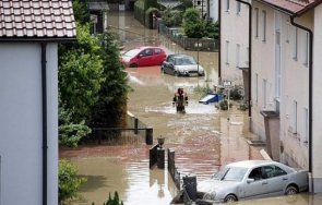 департамента франция обявиха предпоследно ниво опасност заради проливните дъждове