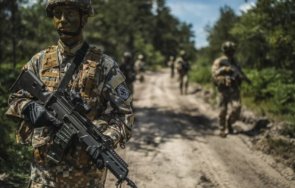 инцидент трима натовски войници пострадаха време учения латвия