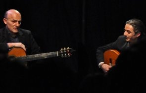 световнозивестният китарист арно дюмон два концерта нас