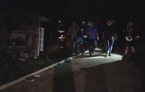 кървавия айтос четири жертвите тежката катасатрофа две деца убити снимки