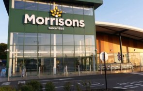 британска търговска верига орязва болничните самоизолация неваксинираните служители