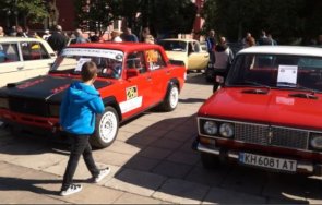 кюстендил проведе ретро парад класически автомобили мотоциклети