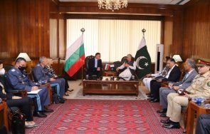 афганистански граждани работили българия евакуирани нашата страна