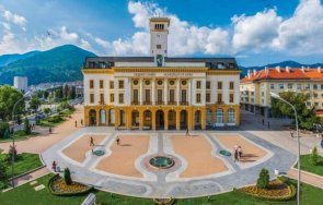 сливен награди наш преподавател сащ