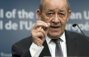 външният министър франция призна криза отношенията сащ