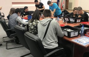 пращат 600 ученици практика реална работна среда
