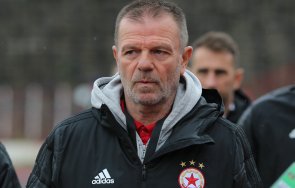 Треньорът на Стойчо Младенов участва в онлайн предаване на привърженици