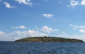 откриха жена отдалечен остров знае попаднала