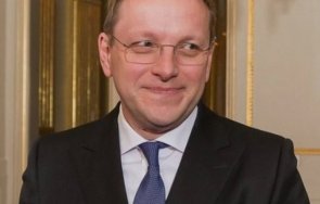 еврокомисарят разширяването оливер вархеи пристига страната