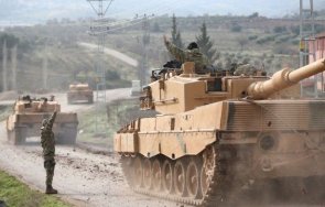 конфликтът сърбия косово ескалира разгръщат танкове военни самолети границата