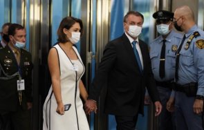 засипаха критики първата дама бразилия