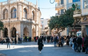 паника крит един загинал стотици улиците силното земетресение