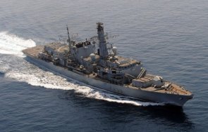 британски военен кораб вбеси китай