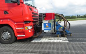 чистят пистите летище софия еко машина