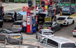 мобилизират шофьори армията справяне бензиновата криза англия