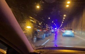 последните минути верижна катастрофа блокира тунела столичния квартал люлин снимка