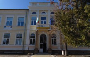 родители против обединяване две паралелки клас училище ловеч