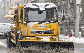 Община Перник купува две снегопочистващи машини съобщиха от администрацията Обявена