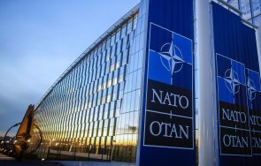 НАТО изгони осем членове на руската мисия към военния съюз за
