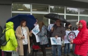 Протест на медици се провежда в Бургас Медицински специалисти излязоха