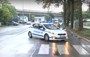 кола помете жена дете пешеходна пътека бургас