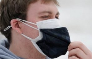 носенето двойна предпазна маска въведено райони гърция