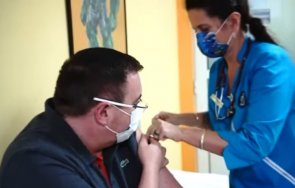 проф костадин ангелов сложи трета доза covid