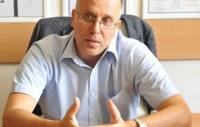 ваксинационният център вма работи извънредно уикенда