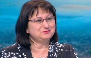 тотален хаос мон зам министър знае децата върнат присъствено клас