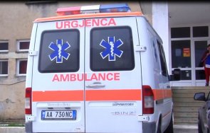 близо 400 души натровиха албанския град круя