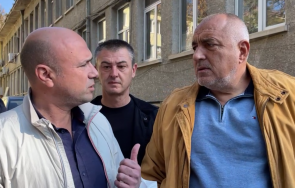 Лидерът на ГЕРБ Бойко Борисов продължава с предизборната си обиколка