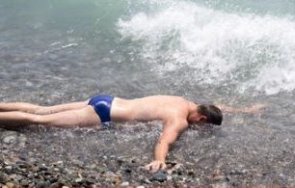 Откриха тяло на момче на плажа във Варна Става дума