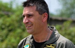 шефът отбраната обеща изплатят извънредния труд загиналия пилот валентин терзиев