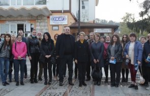 Кандидатът за вицепрезидент Невяна Митева посети историческата местност Петрова нива