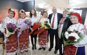 Служебният министър на културата Велислав Минеков драстично нарушава заповедите на