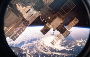 Астронавтите които трябва да напуснат Международната космическа станция ще се